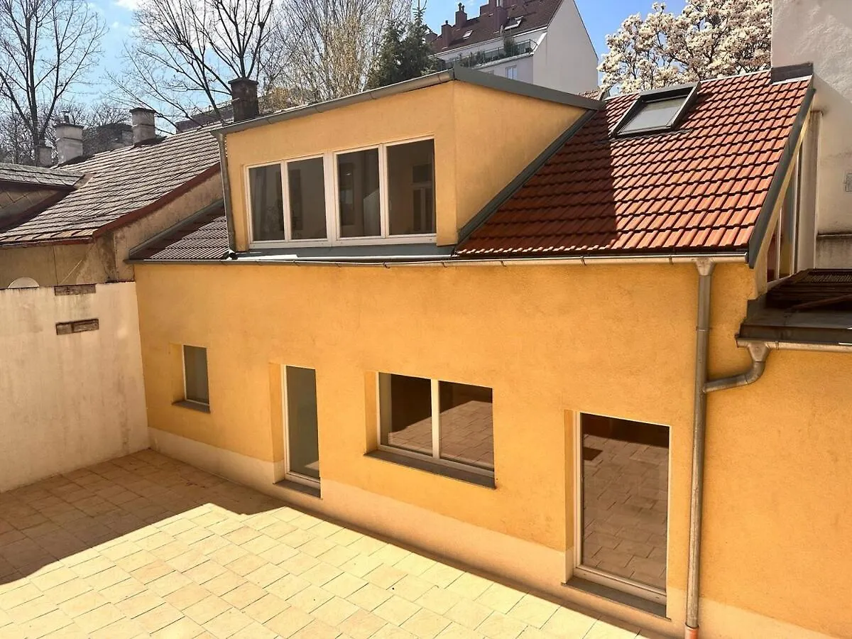 Full Premium City Villa - 2 Bedrooms For 5 People - Near Metro Vídeň 0*,  Rakousko