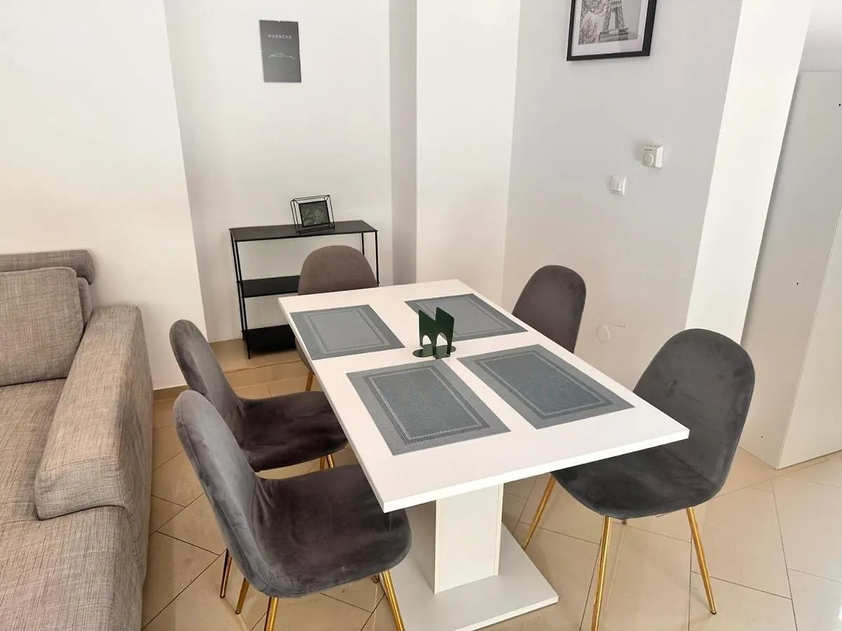 Full Premium City Villa - 2 Bedrooms For 5 People - Near Metro Wien Feriehus