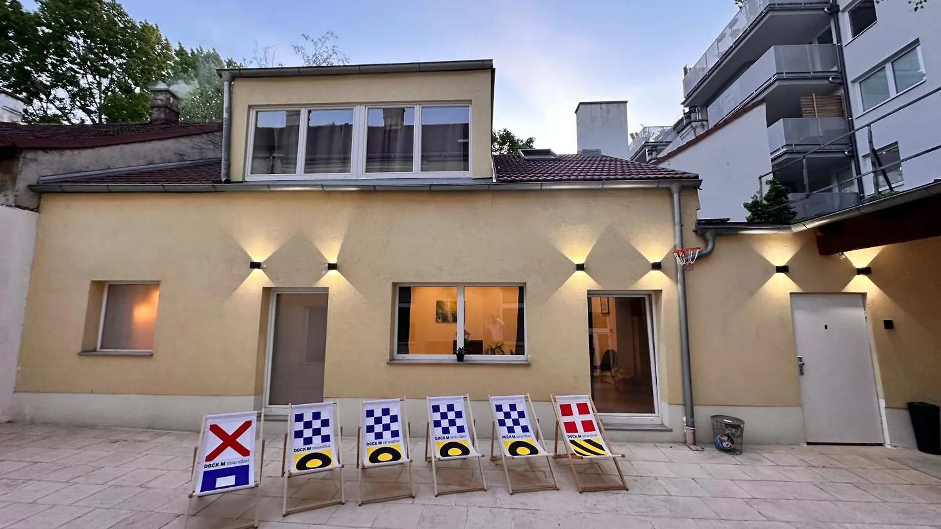 Full Premium City Villa - 2 Bedrooms For 5 People - Near Metro Wien Østrig